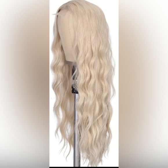 Synthetic wig - Picture 8 of 12